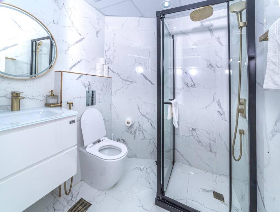 Luxury 2 Bedroom Apartment In Dubai Marina & Jbr Beach Exteriör bild
